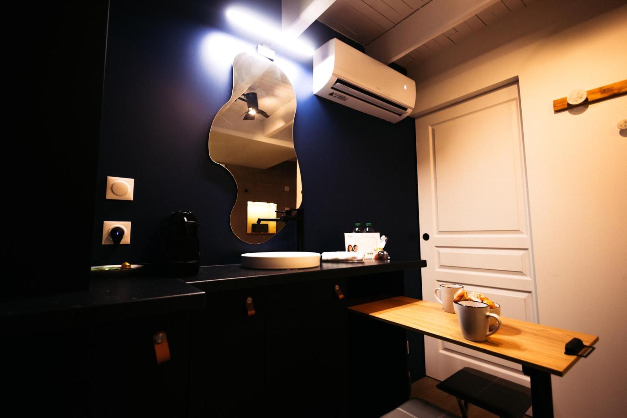 French Klss - Love Room By Prim0 C0Nciergerie Clermont-Ferrand Extérieur photo